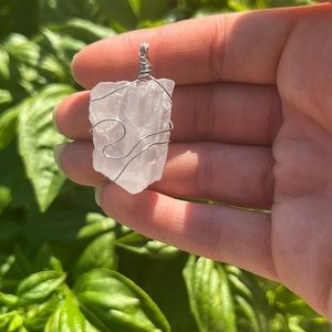 Clear quartz pendant🫧